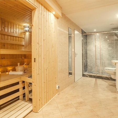 Wellness Studio! Finnish Sauna, Whirlpool, Gym & More! Прага Екстер'єр фото